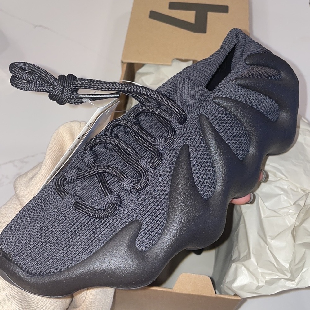 YEEZY 450 NEVER WORN